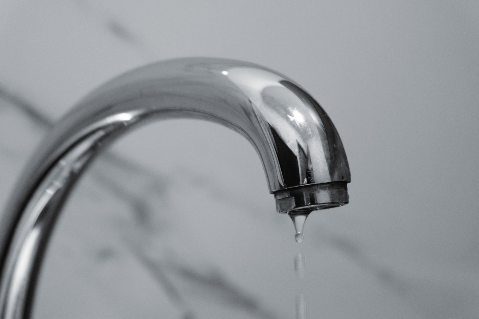 Druppelende kraan als oorzaak van een hoog waterverbruik